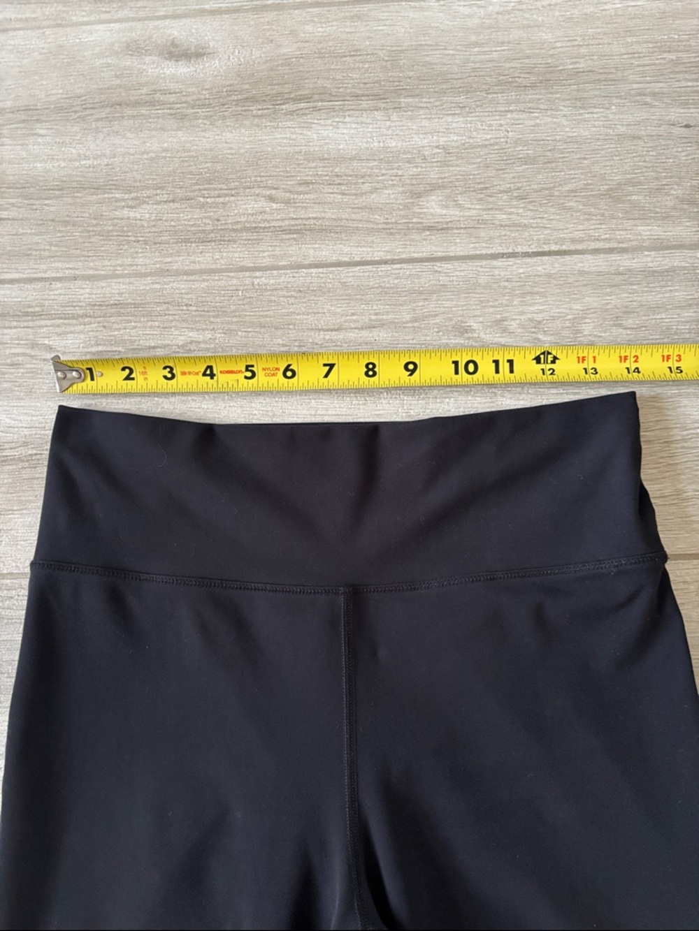 Vuori Black Wide Leg Flare Leggings Pants Size Medium - Picture 4 of 14